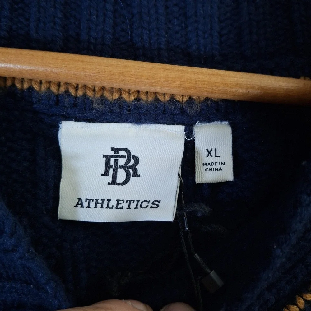 Banana Republic BR Athletics Sweater Vest Men's XL Navy Cable Knit Wool Cashmere